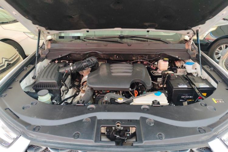 Used Great Wall Poer 2021 2.0T Commercial Version Automatic Diesel 4x4 Navigation-Type Standard Box GW4D20M Engine Bay
