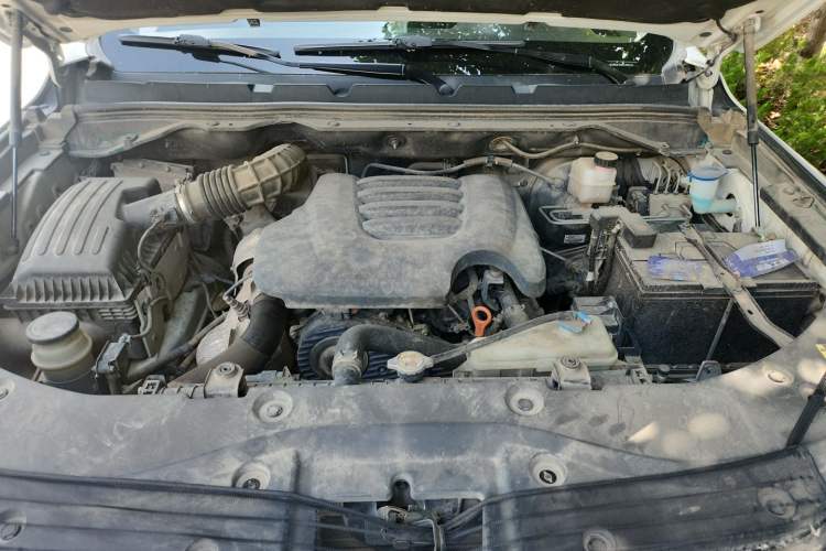 Used Great Wall Poer 2021 2.0T Commercial Version Automatic Diesel Two-Wheel Drive Elite Trim with Long Bed – GW4D20M Engine Bay