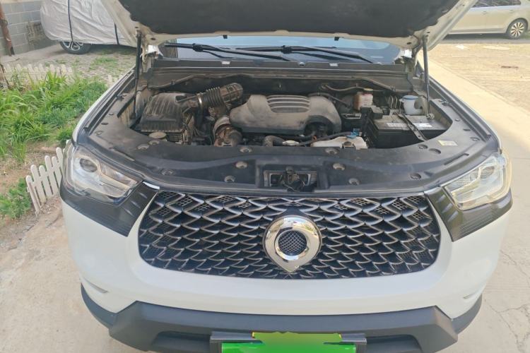 Used Great Wall Poer 2021 2.0T Commercial Version Automatic Diesel 4x4 Navigation-Ready Long-Box GW4D20M Engine Bay