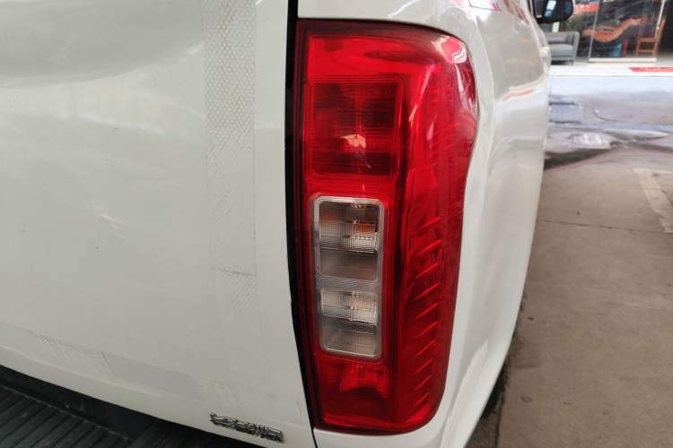 Used Great Wall Poer 2021 2.0T Commercial Version Automatic Diesel 4x4 Navigation-Type Standard Box GW4D20M Exterior 3