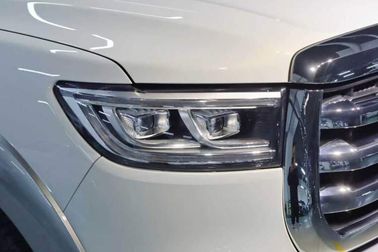 Used Great Wall Poer 2021 2.0T Global Version Automatic Gasoline 4x4 Prestige Standard Cab GW4C20B Exterior 3