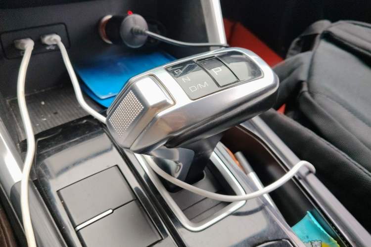 Used Great Wall Poer 2021 2.0T Commercial Version Automatic Diesel 4x4 Elite Long-Box GW4D20M Gear Lever