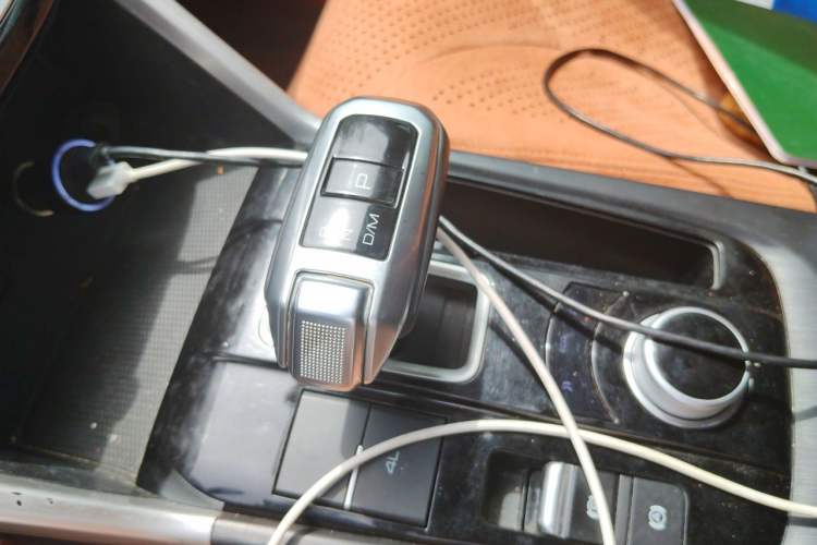 Used Great Wall Poer 2021 2.0T Commercial Version Manual Diesel 4x4 Elite Long-Box GW4D20M Gear Lever