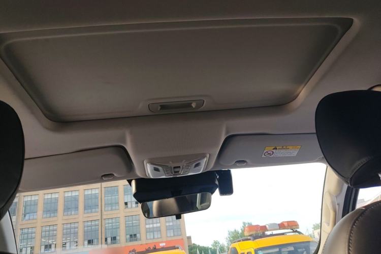 Used Great Wall Poer 2021 2.0T Commercial Version Automatic Diesel 4x4 Navigation-Type Standard Box GW4D20M Headliner