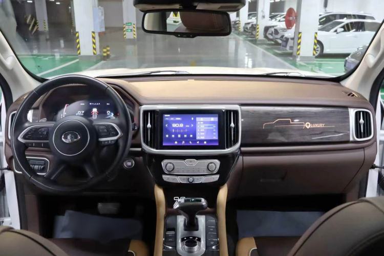 Used Great Wall Poer 2021 2.0T Global Version Automatic Gasoline 4x4 Prestige Standard Cab GW4C20B Interior 1