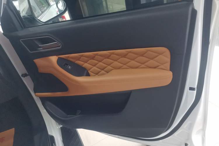 Used Great Wall Poer 2021 2.0T Global Version Automatic Diesel 4x4 Sporty Standard Cab GW4D20M Interior 2