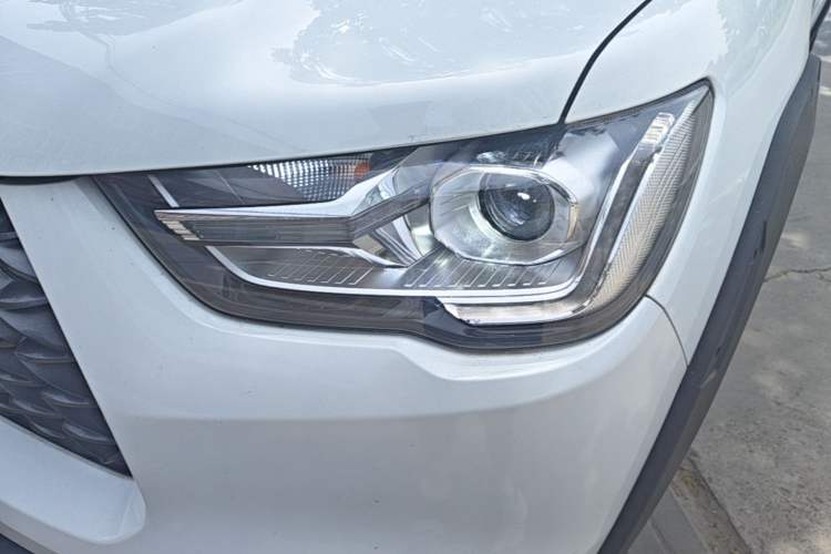 Used Great Wall Poer 2021 2.0T Commercial Version Automatic Diesel Two-Wheel Drive Elite Trim with Long Bed – GW4D20M Left Front Headlight
