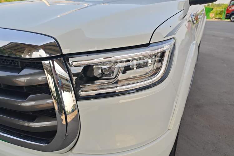 Used Great Wall Poer 2021 2.0T Global Version Passenger Automatic Diesel Two-Wheel Drive Comfort Trim Standard Cab GW4D20M Left Front Headlight