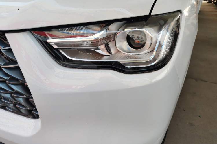 Used Great Wall Poer 2021 2.0T Commercial Version Automatic Diesel 4x4 Navigation-Type Standard Box GW4D20M Left Front Headlight