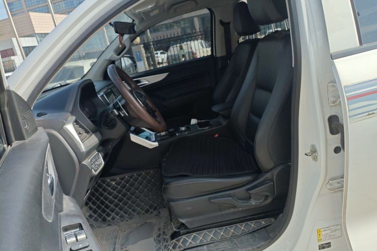 Used Great Wall Poer 2021 2.0T Commercial Version Automatic Diesel Two-Wheel Drive Elite Trim with Long Bed – GW4D20M Left Front Seat