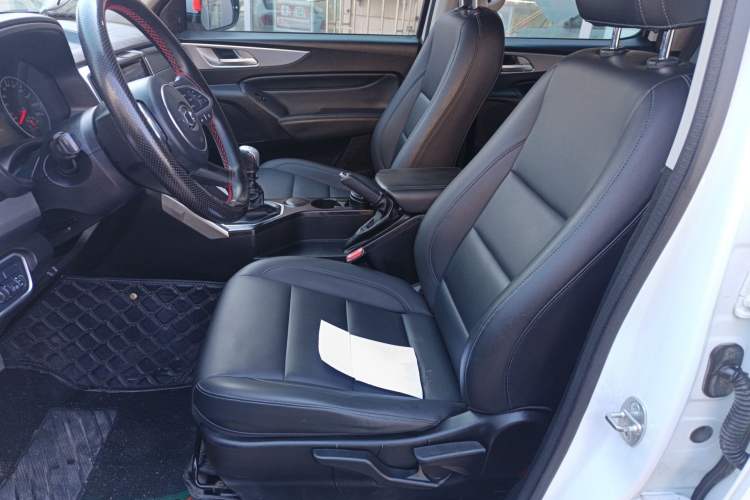 Used Great Wall Poer 2021 2.0T Commercial Version Manual Diesel Two-Wheel Drive Elite Long-Box GW4D20M Left Front Seat