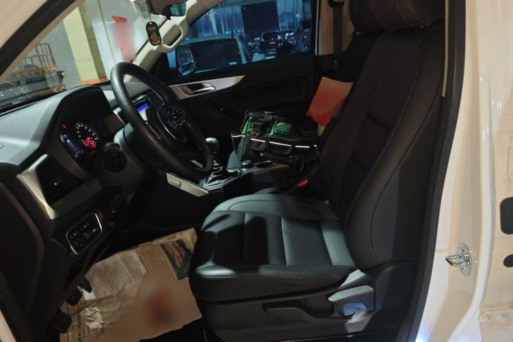 Used Great Wall Poer 2021 2.0T Commercial Version Manual Diesel 4x4 Elite Long-Box GW4D20M Left Front Seat