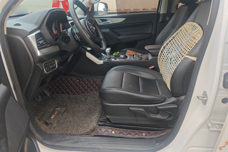 Used Great Wall Poer 2021 2.0T Commercial Version Automatic Diesel Two-Wheel Drive Elite Trim with Long Bed – GW4D20M Left Front Seat