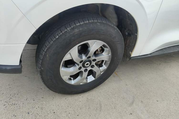 Used Great Wall Poer 2021 2.0T Commercial Version Automatic Diesel 4x4 Navigation-Type Standard Box GW4D20M Left Front Wheel Hub