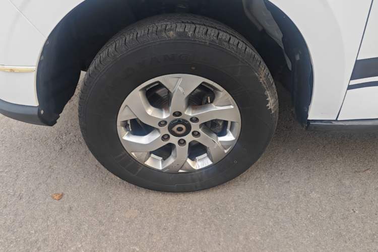 Used Great Wall Poer 2021 2.0T Commercial Version Automatic Diesel Two-Wheel Drive Elite Trim with Long Bed – GW4D20M Left Front Wheel Hub