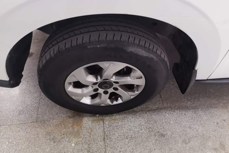 Used Great Wall Poer 2021 2.0T Commercial Version Manual Diesel Two-Wheel Drive Elite Long-Box GW4D20M Left Front Wheel Hub