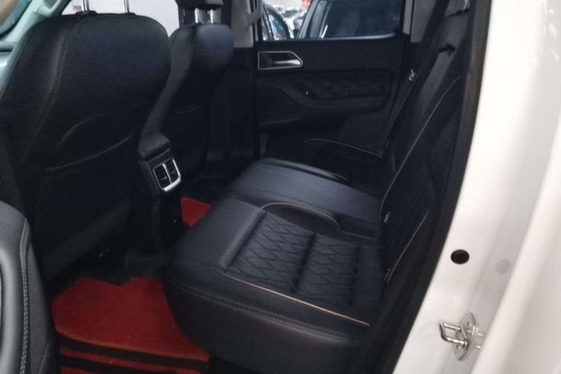 Used Great Wall Poer 2021 2.0T Global Version Passenger Car Automatic Gasoline Two-Wheel Drive Comfort Trim Standard Box – GW4C20B Left Rear Seat