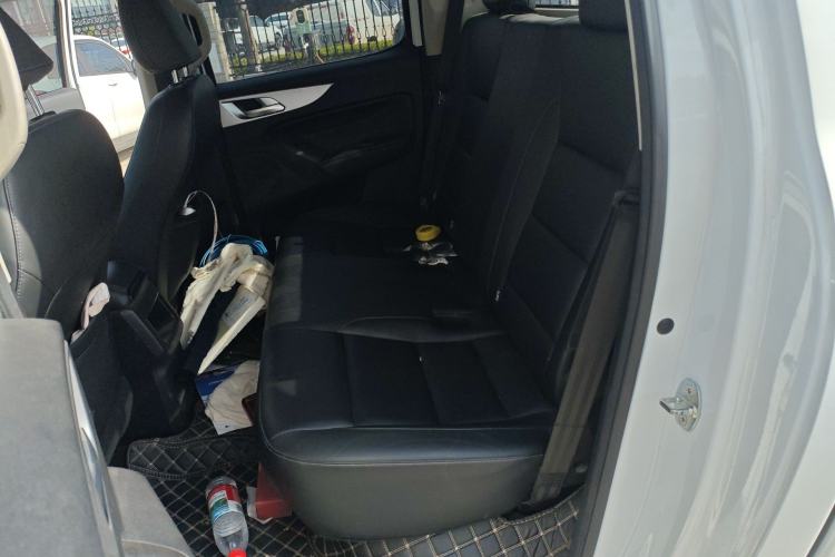 Used Great Wall Poer 2021 2.0T Commercial Version Automatic Diesel Two-Wheel Drive Elite Trim with Long Bed – GW4D20M Left Rear Seat