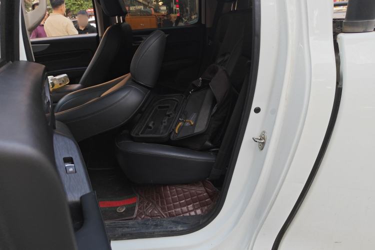Used Great Wall Poer 2021 2.0T Commercial Version Manual Diesel 4x4 Elite Long-Box GW4D20M Left Rear Seat