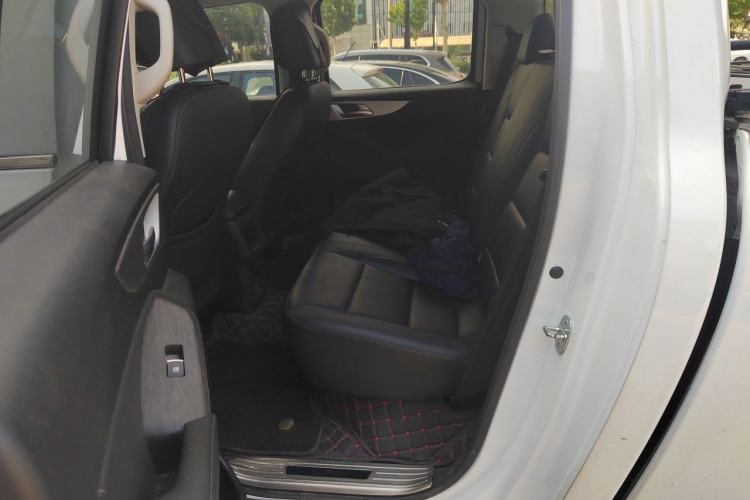 Used Great Wall Poer 2021 2.0T Commercial Version Automatic Diesel Two-Wheel Drive Elite Trim with Long Bed – GW4D20M Left Rear Seat