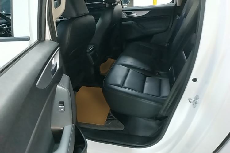 Used Great Wall Poer 2021 2.0T Commercial Version Automatic Diesel Two-Wheel Drive Elite Trim with Long Bed – GW4D20M Left Rear Seat