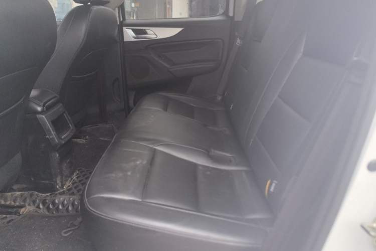 Used Great Wall Poer 2021 2.0T Commercial Version Automatic Gasoline 4x4 Navigation Type Long-Box GW4C20B Left Rear Seat