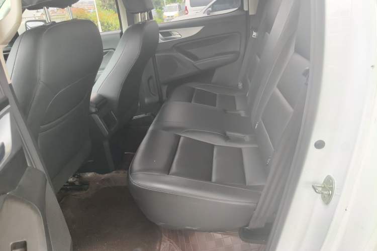 Used Great Wall Poer 2021 2.0T Commercial Version Automatic Diesel Two-Wheel Drive Elite Trim with Long Bed – GW4D20M Left Rear Seat
