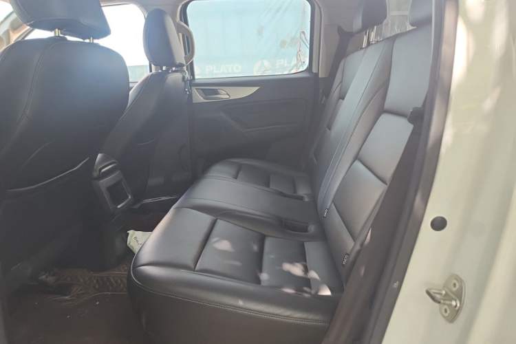 Used Great Wall Poer 2021 2.0T Commercial Version Automatic Diesel Two-Wheel Drive Elite Trim with Long Bed – GW4D20M Left Rear Seat