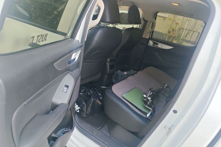Used Great Wall Poer 2021 2.0T Commercial Version Automatic Diesel 4x4 Navigation-Ready Long-Box GW4D20M Left Rear Seat