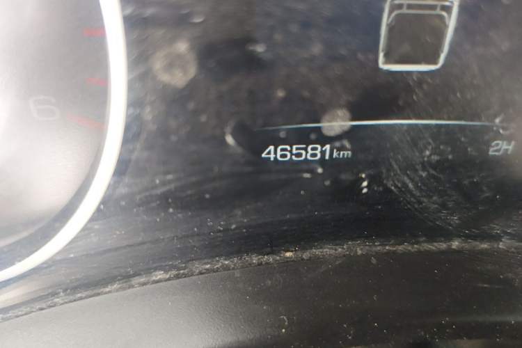 Used Great Wall Poer 2021 2.0T Commercial Version Manual Diesel 4x4 Elite Long-Box GW4D20M Odometer Close Up