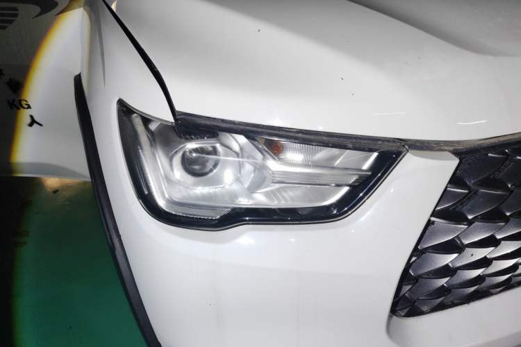 Used Great Wall Poer 2021 2.0T Commercial Version Automatic Diesel Two-Wheel Drive Elite Trim with Long Bed – GW4D20M Right Front Headlight