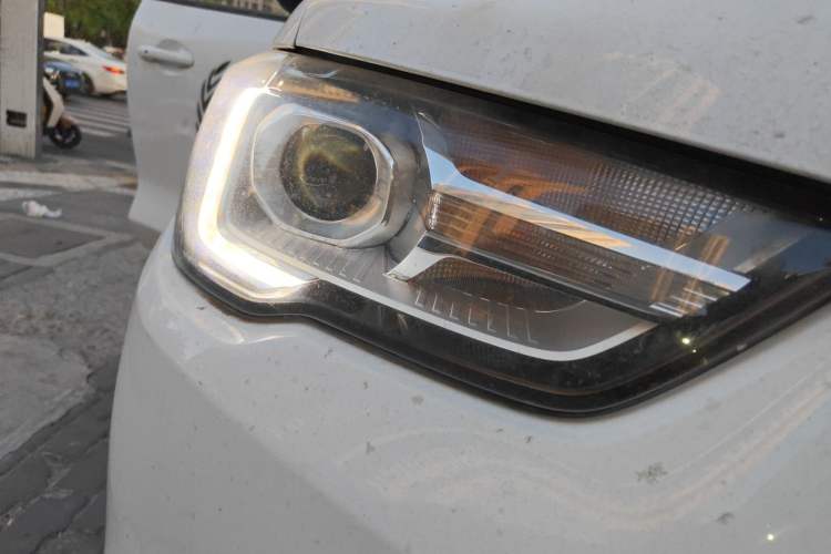 Used Great Wall Poer 2021 2.0T Commercial Version Manual Diesel 4x4 Elite Long-Box GW4D20M Right Front Headlight