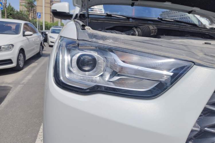 Used Great Wall Poer 2021 2.0T Commercial Version Manual Diesel 4x4 Elite Long-Box GW4D20M Right Front Headlight