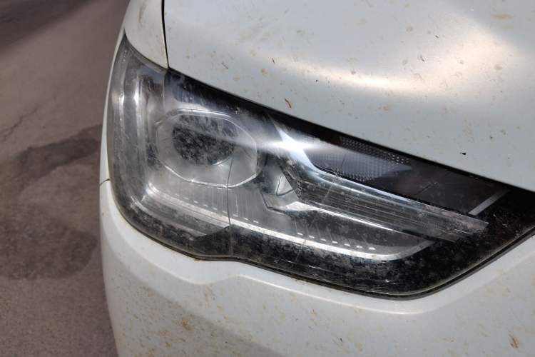 Used Great Wall Poer 2021 2.0T Commercial Version Automatic Diesel 4x4 Elite Long-Box GW4D20M Right Front Headlight