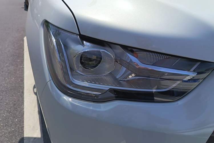 Used Great Wall Poer 2021 2.0T Commercial Version Manual Transmission Gasoline Two-Wheel Drive Long-Box Configuration GW4C20B Right Front Headlight