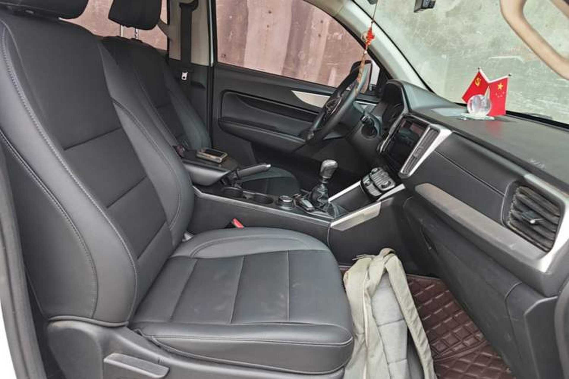 Used Great Wall Poer 2021 2.0T Commercial Version Manual Diesel 4x4 Elite Long-Box GW4D20M Right Front Seat