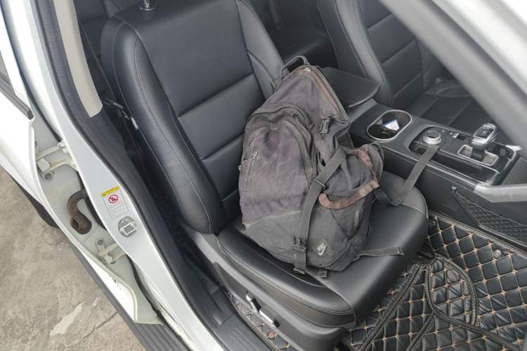 Used Great Wall Poer 2021 2.0T Commercial Version Automatic Diesel 4x4 Navigation-Type Standard Box GW4D20M Right Front Seat