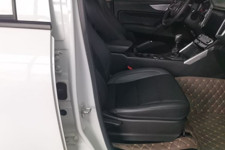Used Great Wall Poer 2021 2.0T Commercial Version Manual Diesel Two-Wheel Drive Elite Long-Box GW4D20M Right Front Seat