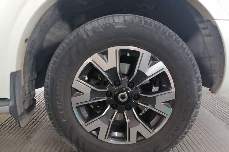 Used Great Wall Poer 2021 2.0T Global Version Automatic Gasoline 4x4 Comfort Trim Standard Cab GW4C20B Right Front Wheel Hub