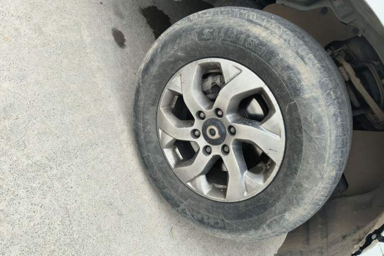 Used Great Wall Poer 2021 2.0T Commercial Version Automatic Diesel Two-Wheel Drive Elite Trim with Long Bed – GW4D20M Right Front Wheel Hub