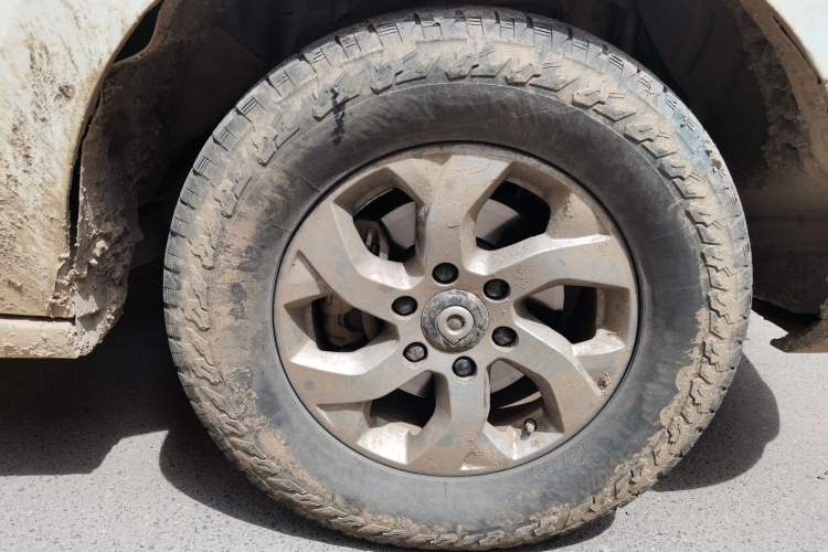 Used Great Wall Poer 2021 2.0T Commercial Version Automatic Diesel 4x4 Elite Long-Box GW4D20M Right Front Wheel Hub