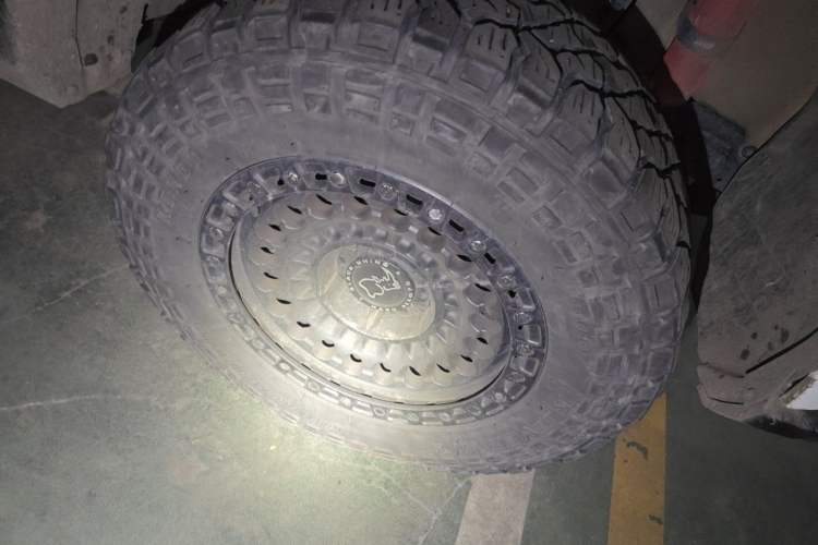 Used Great Wall Poer 2021 2.0T Commercial Version Automatic Diesel 4x4 Elite Long-Box GW4D20M Right Front Wheel Hub