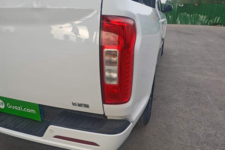 Used Great Wall Poer 2021 2.0T Commercial Version Automatic Diesel Two-Wheel Drive Elite Trim with Long Bed – GW4D20M Right Rear Taillight