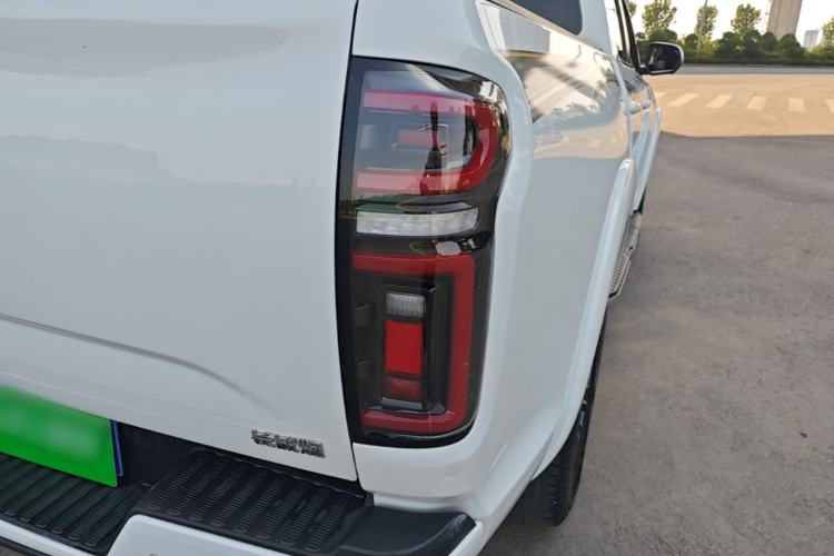 Used Great Wall Poer 2021 2.0T Global Version Passenger Automatic Diesel Two-Wheel Drive Comfort Trim Standard Cab GW4D20M Right Rear Taillight