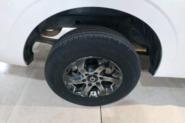 Used Great Wall Poer 2021 2.0T Commercial Version Automatic Gasoline Two-Wheel Drive Elite Trim with Long Bed – GW4C20B Right Rear Wheel Hub