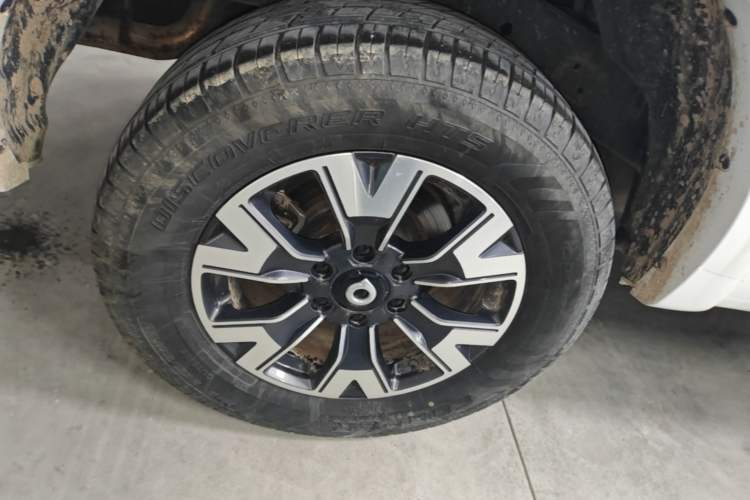 Used Great Wall Poer 2021 2.0T Global Version Automatic Gasoline 4x4 Comfort Trim Standard Cab GW4C20B Right Rear Wheel Hub