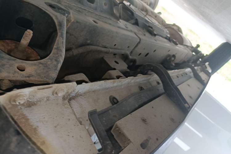 Used Great Wall Poer 2021 2.0T Commercial Version Manual Diesel Two-Wheel Drive Elite Long-Box GW4D20M Right Side Sill