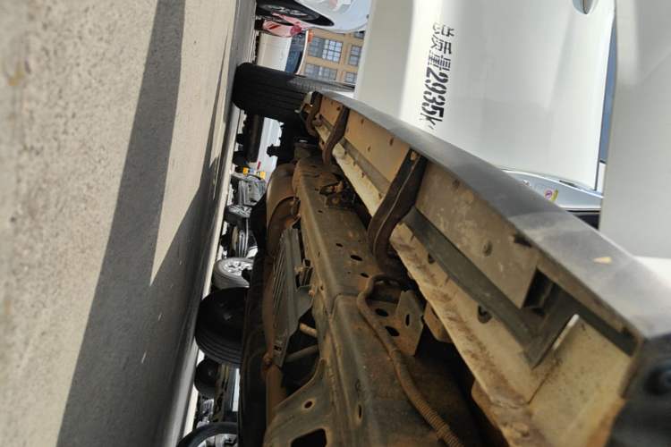 Used Great Wall Poer 2021 2.0T Commercial Version Automatic Diesel 4x4 Navigation-Type Standard Box GW4D20M Right Side Sill
