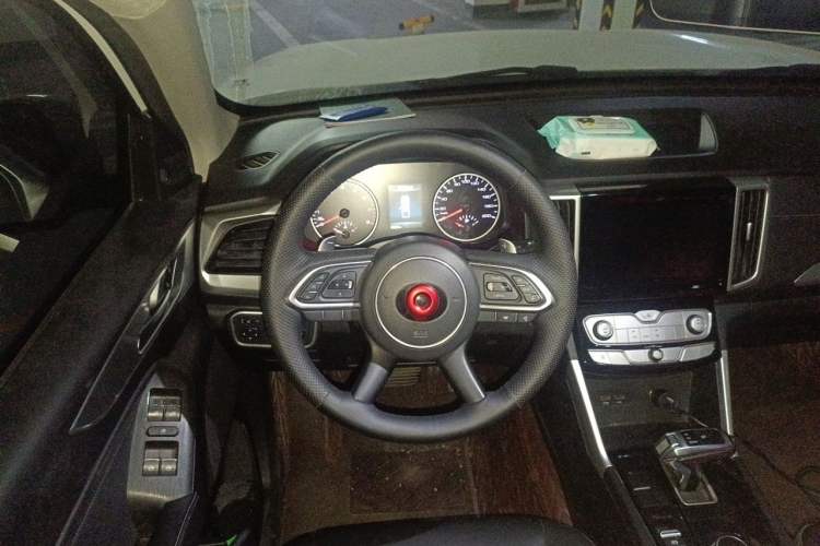 Used Great Wall Poer 2021 2.0T Commercial Version Automatic Gasoline Two-Wheel Drive Elite Trim with Long Bed – GW4C20B Steering Wheel