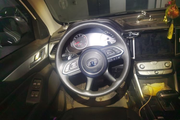 Used Great Wall Poer 2021 2.0T Commercial Version Automatic Gasoline Two-Wheel Drive Elite Trim with Long Bed – GW4C20B Steering Wheel
